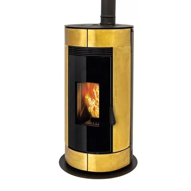 Stufa a pellet ermetica TermoVana Opera 9.0 Metal Line Ottone spazzolato sistema scarico Poujoulat, 8kW